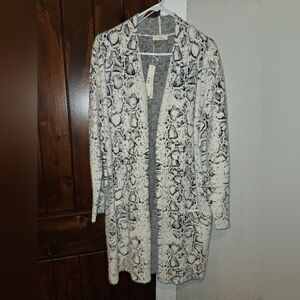 Snowy Wilderness (cardigan sweater)